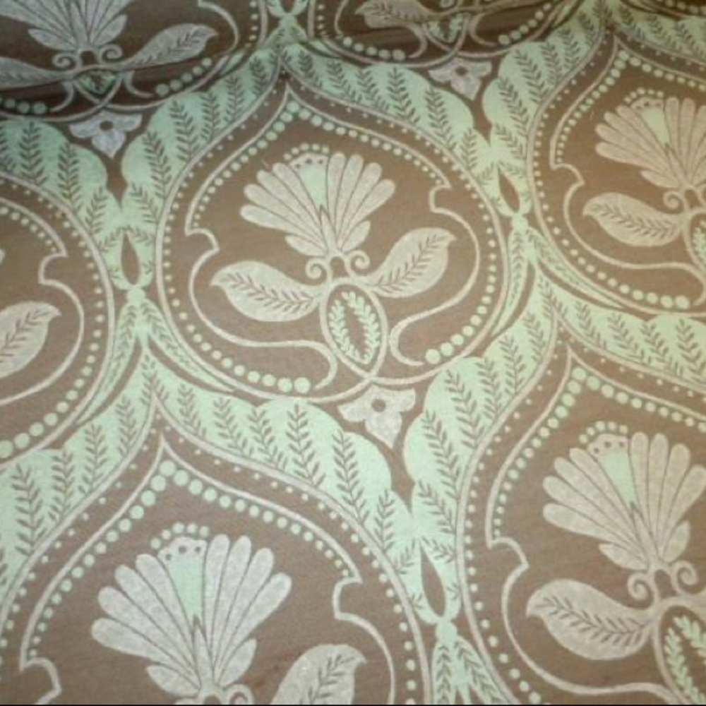 Stunning Art Deco Spa Chenille Floral Medallion